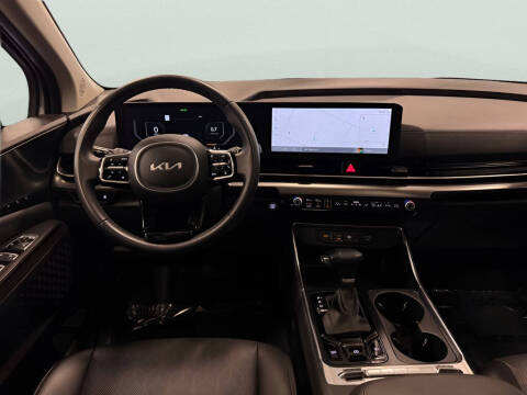 2025 Kia Carnival SX