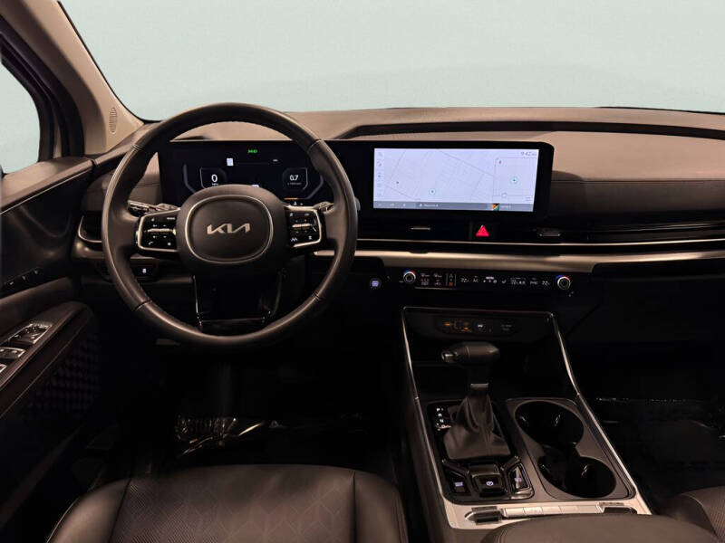 2025 Kia Carnival SX