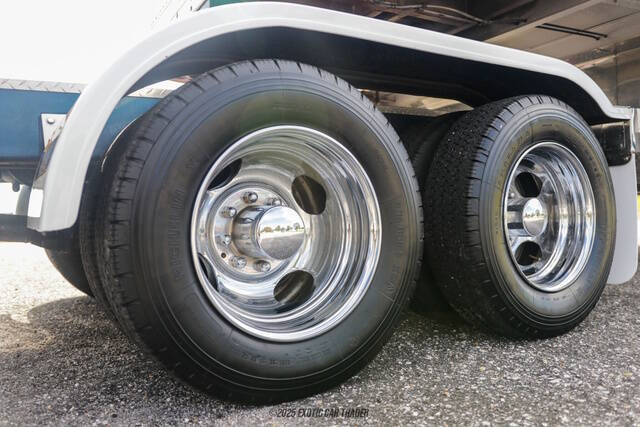 1985 Peterbilt 359