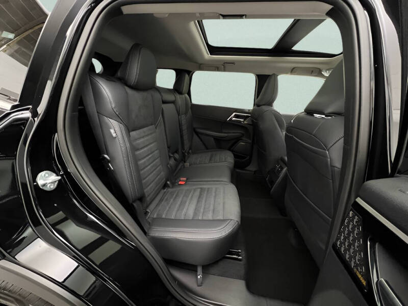 2026 Mitsubishi Outlander SE