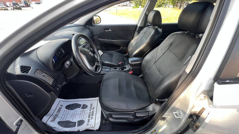 2011 Hyundai Elantra Touring SE