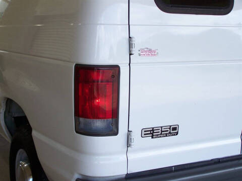 2005 Ford E-Series E-350 SD