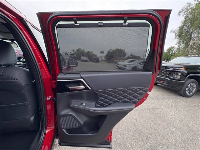 2025 Mitsubishi Outlander PHEV SEL