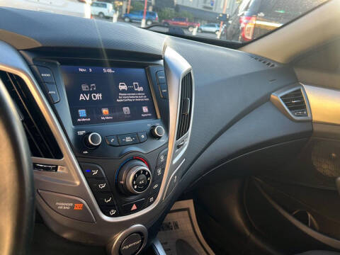2017 Hyundai Veloster