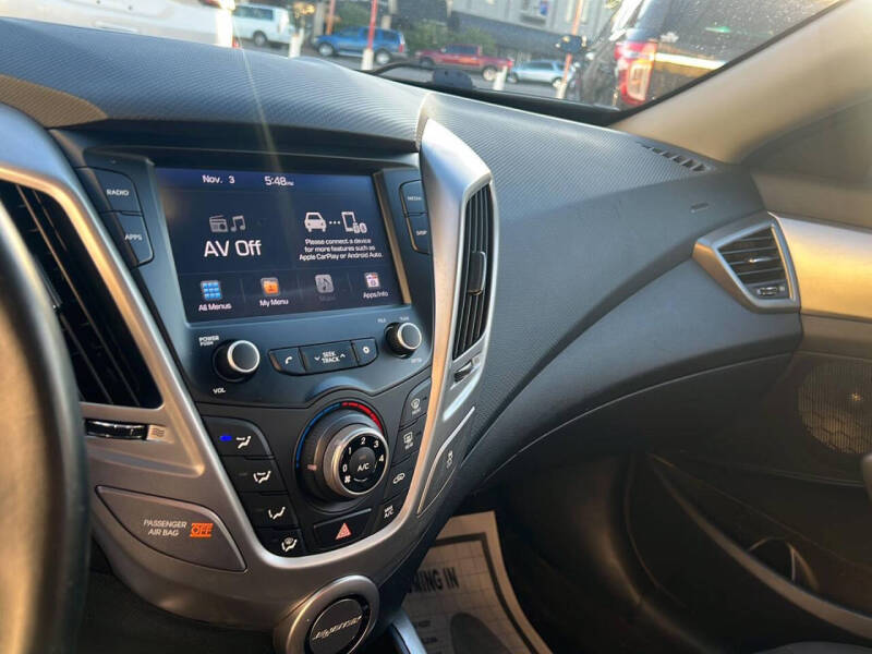 2017 Hyundai Veloster