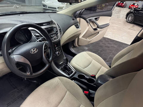 2014 Hyundai Elantra SE
