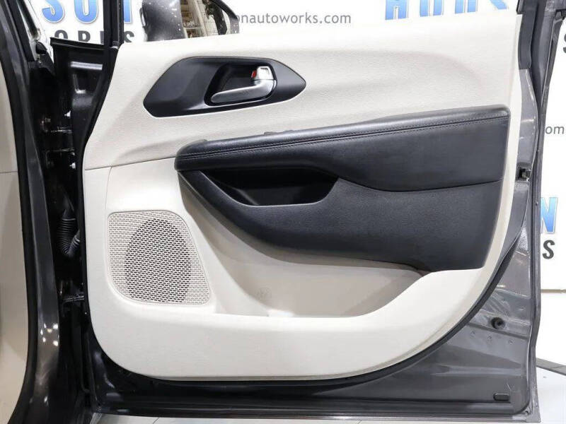 2020 Chrysler Pacifica Limited