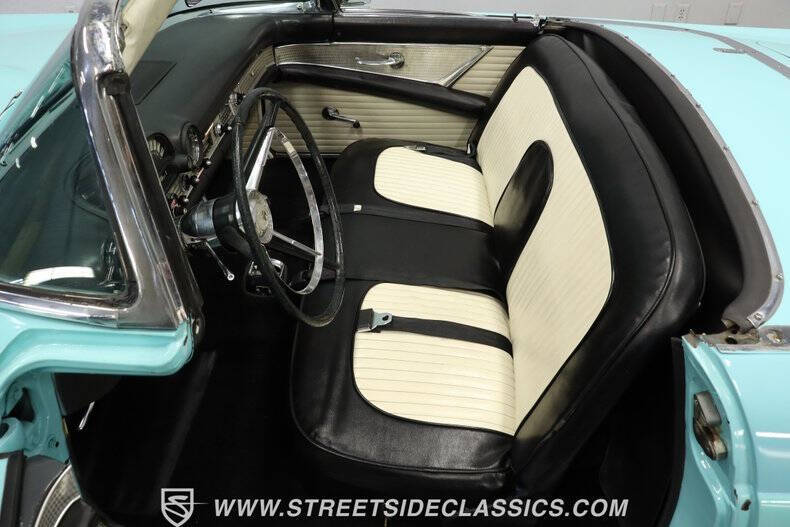 1956 Ford Thunderbird