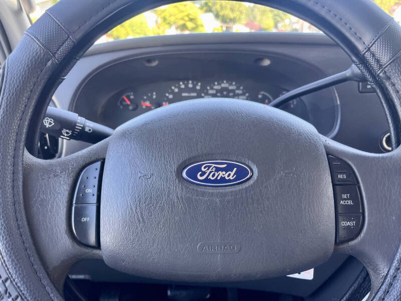 2006 Ford E-Series E-350 SD XL