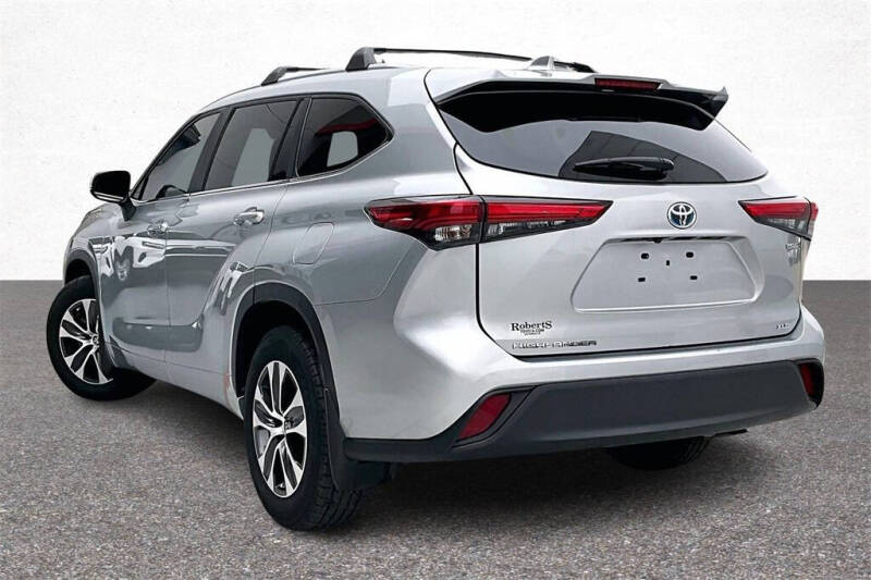 2023 Toyota Highlander Hybrid XLE