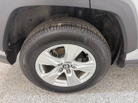 2020 Toyota RAV4 Hybrid XLE