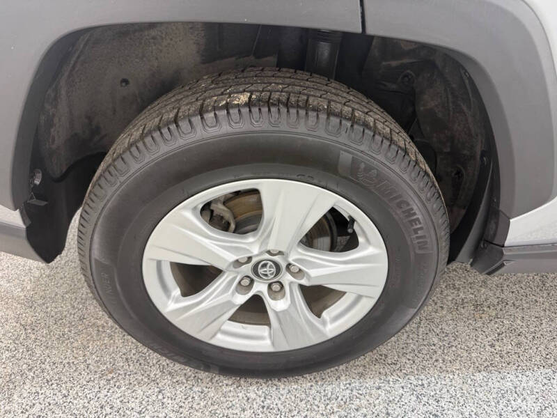 2020 Toyota RAV4 Hybrid XLE