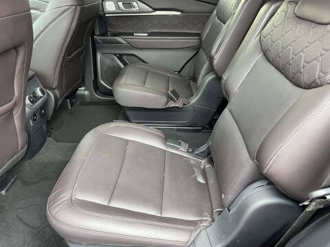 2025 Ford Explorer Platinum