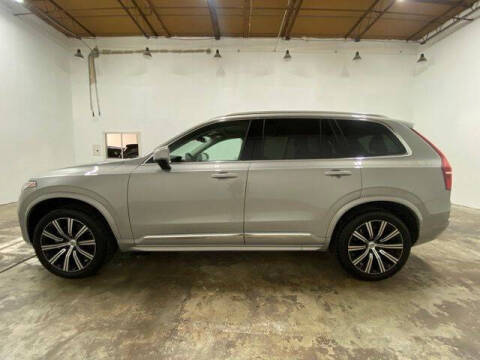 2025 Volvo XC90 B5 Core Bright Theme