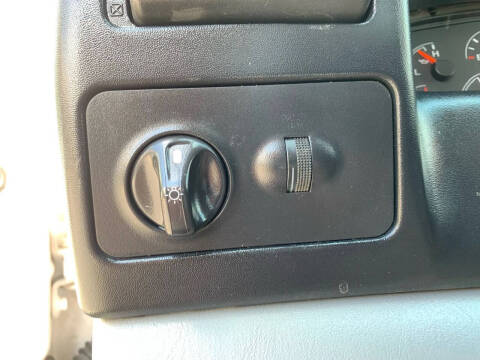 2003 Ford F-650 Super Duty