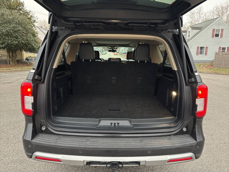 2024 Ford Expedition MAX XLT