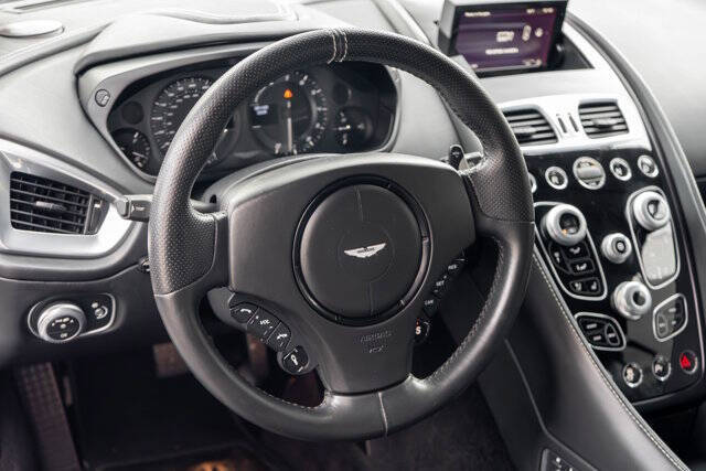 2016 Aston Martin Vanquish 17