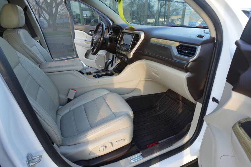 2019 GMC Acadia Denali