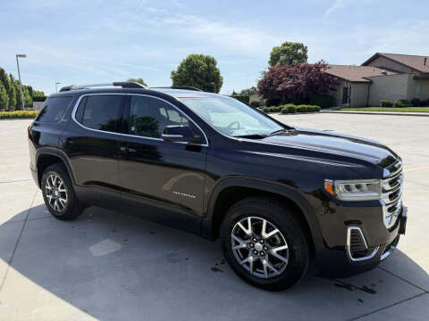 2023 GMC Acadia SLT