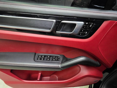 2021 Porsche Cayenne GTS