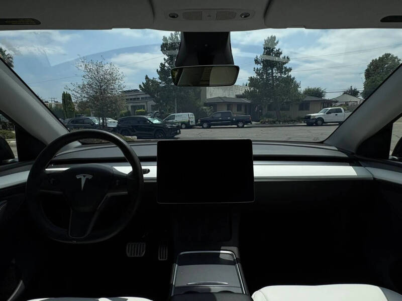 2023 Tesla Model Y Performance