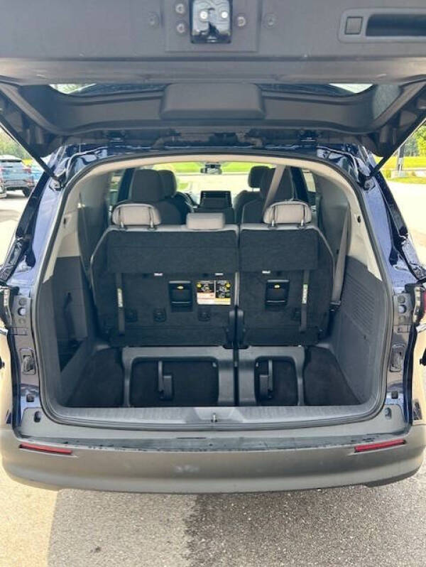 2023 Toyota Sienna LE 8-Passenger