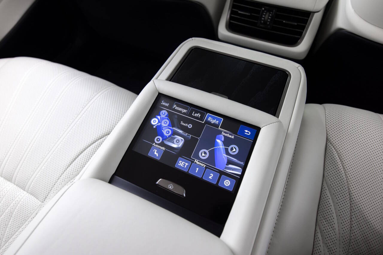 2022 Lexus LS 500 29
