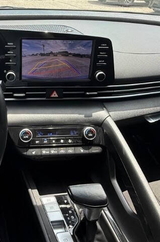 2022 Hyundai Elantra