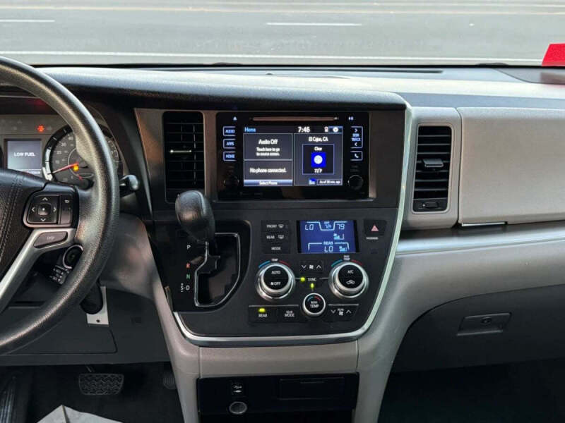 2017 Toyota Sienna