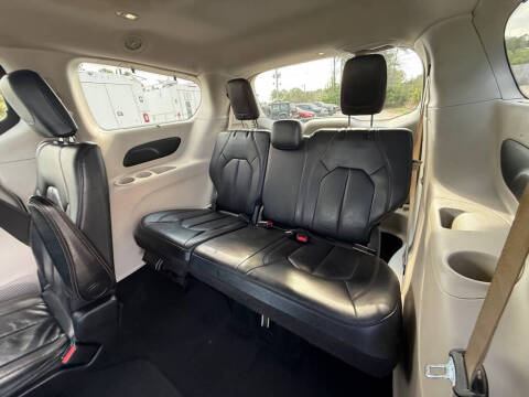 2020 Chrysler Pacifica Touring L