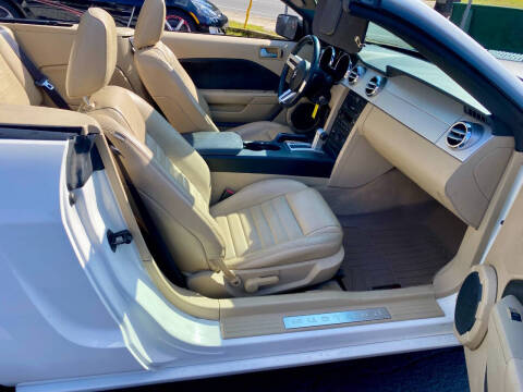 2005 Ford Mustang GT Premium