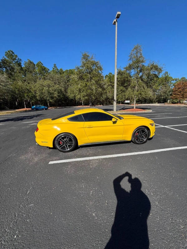 2016 Ford Mustang EcoBoost photo 9