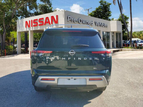 2024 Nissan Pathfinder SL
