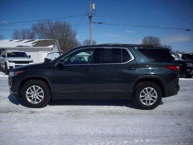 Used 2019 Chevrolet Traverse 1LT with VIN 1GNERGKW5KJ102212 for sale in Kansas City