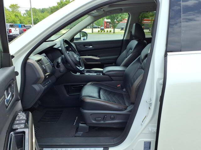 2023 Nissan Pathfinder Platinum