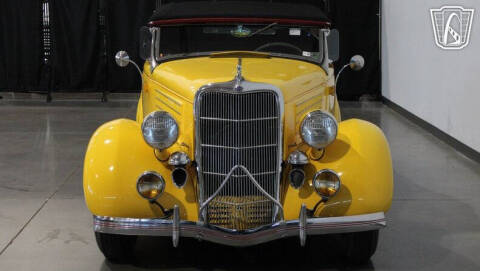 1935 Ford Deluxe