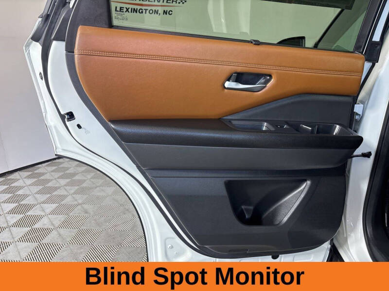 2024 Nissan Pathfinder Platinum