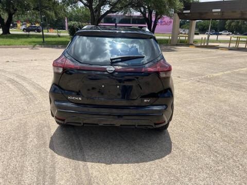 2023 Nissan Kicks SV