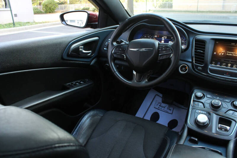 2015 Chrysler 200 S