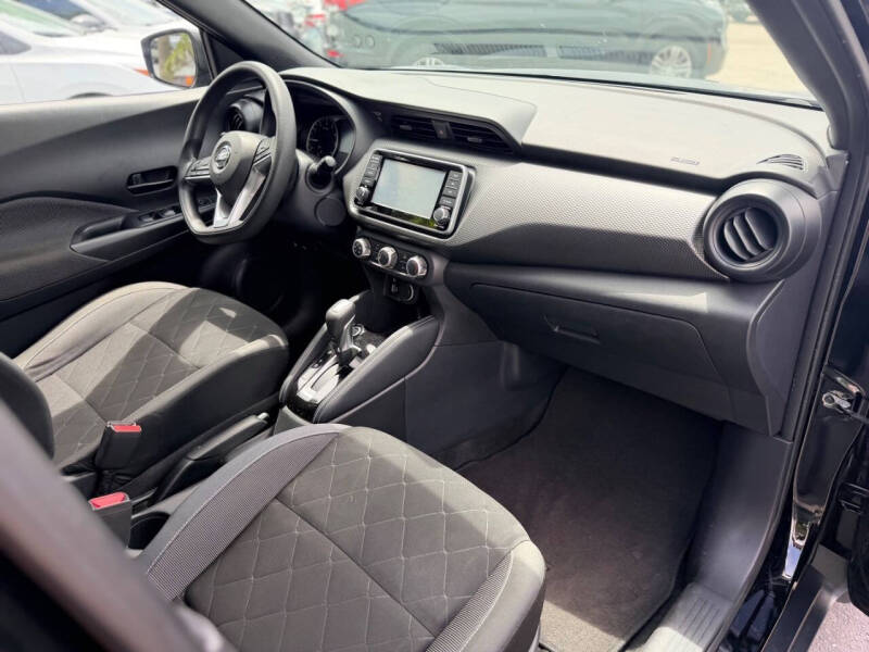 2019 Nissan Kicks SV