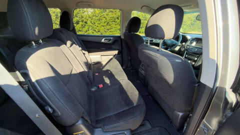 2015 Nissan Pathfinder SV