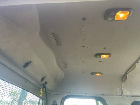 2018 Freightliner Business class M2