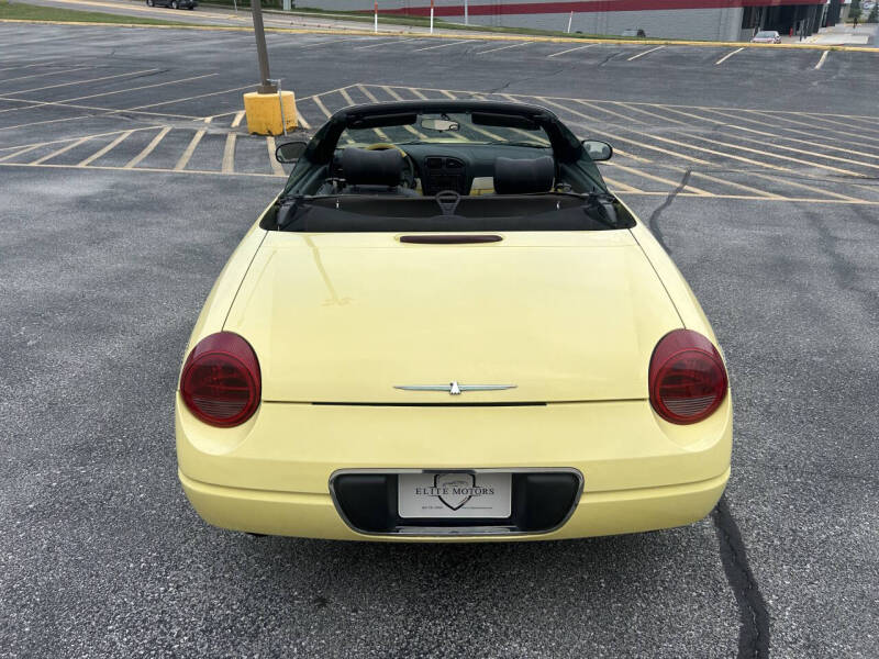 2002 Ford Thunderbird Deluxe