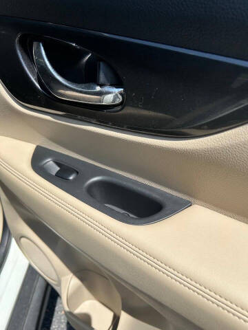 2017 Nissan Rogue S