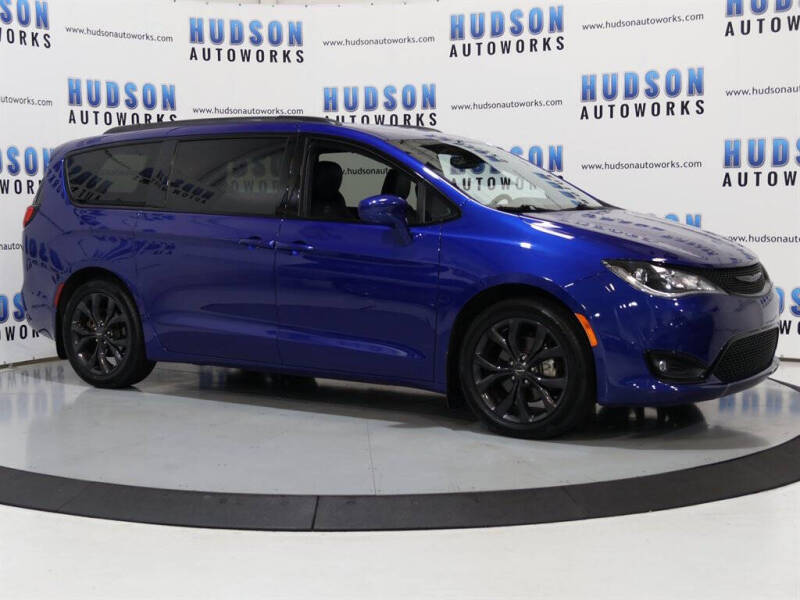 2020 Chrysler Pacifica Touring L