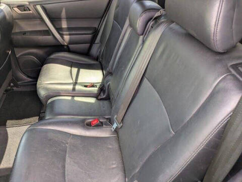 2012 Toyota Highlander SE