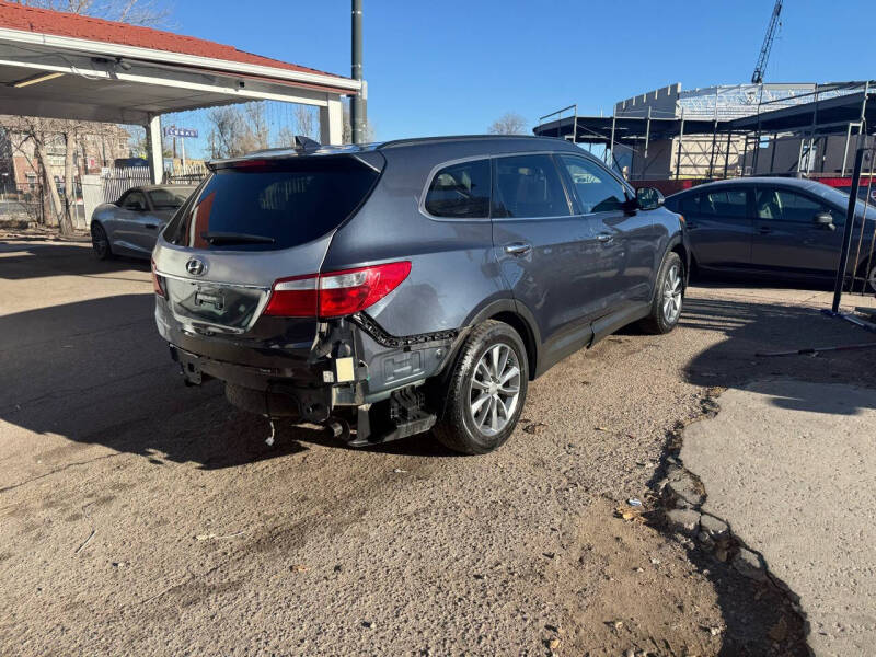 2017 Hyundai Santa Fe SE