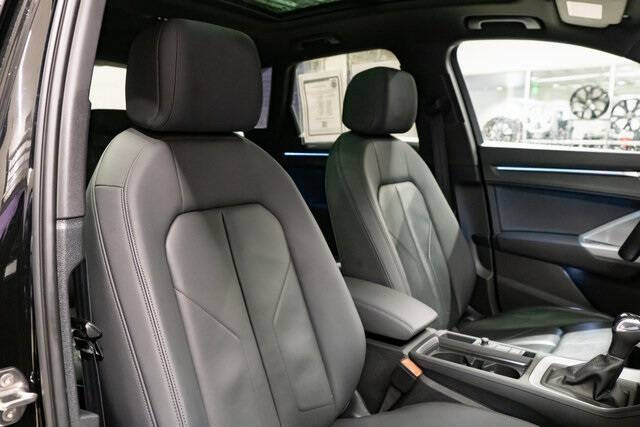 2022 Audi Q3 quattro S line Prem Plus 45 TFSI