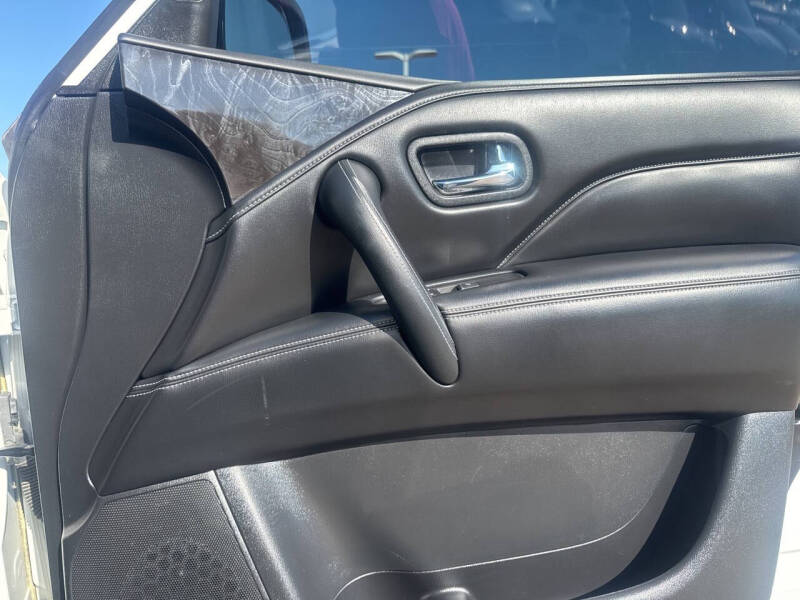 2021 Infiniti QX80 Luxe