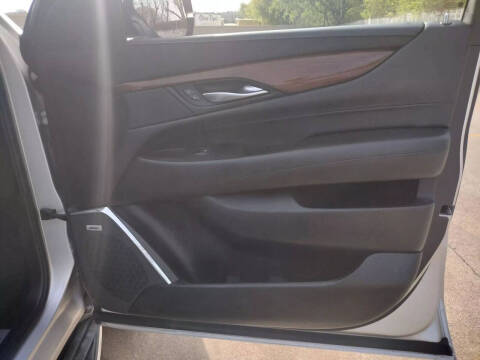 2016 Cadillac Escalade ESV Luxury Collection